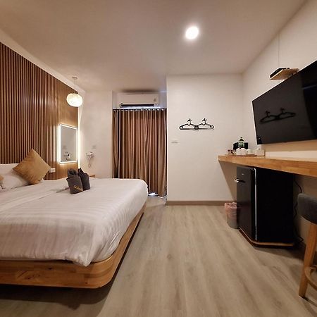 Hotel Koh Larn White House Exterior foto