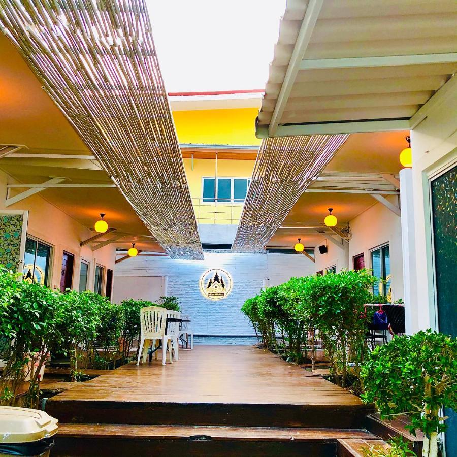 Hotel Koh Larn White House Exterior foto