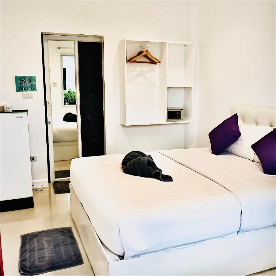 Hotel Koh Larn White House Exterior foto